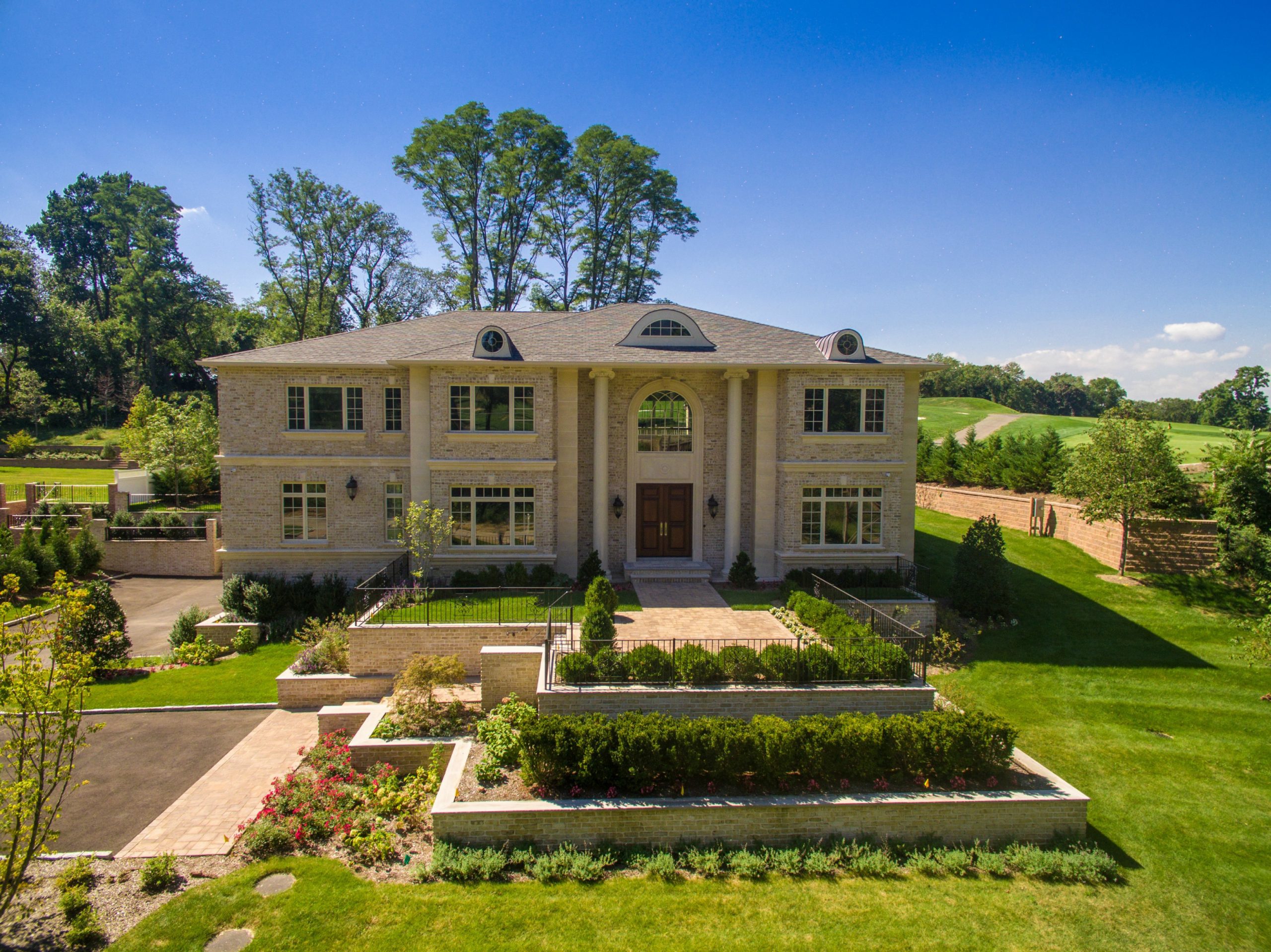 Roslyn Harbor Mansion A